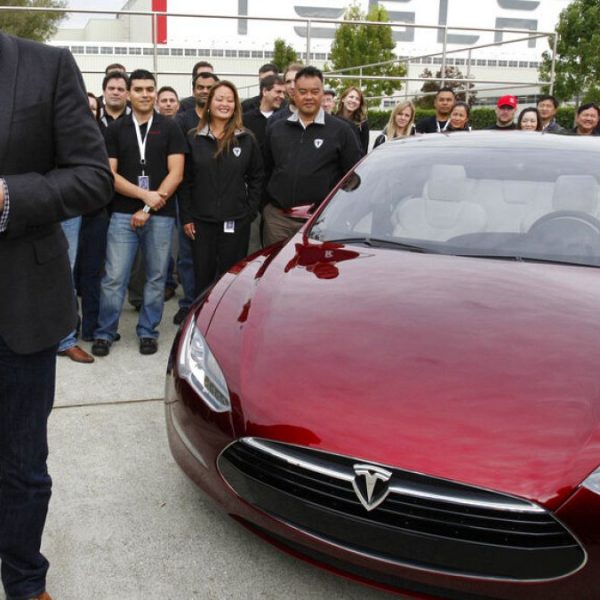 Musk, Çin'den Tesla için kritik veri güvenliği izni aldı