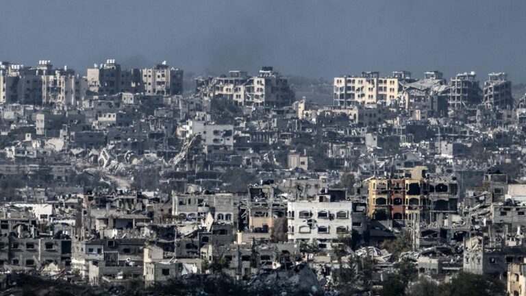 105 Filistinliler, Gazze'de İsrail'in son 24 saatinde saldırılarda hayatını kaybetti