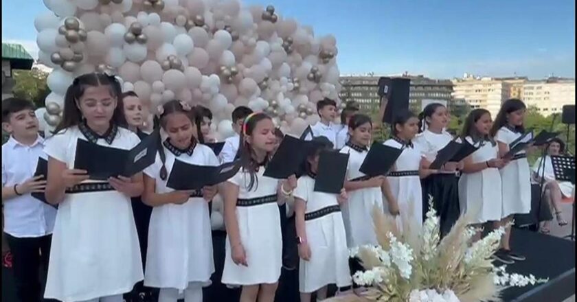 Lösemi ve aileleri etkinlik sırasında bir araya geldi