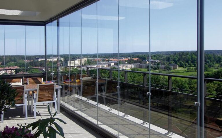 Katlanır Cam Balkon Sistemleri ile Evinizi Yenileyin