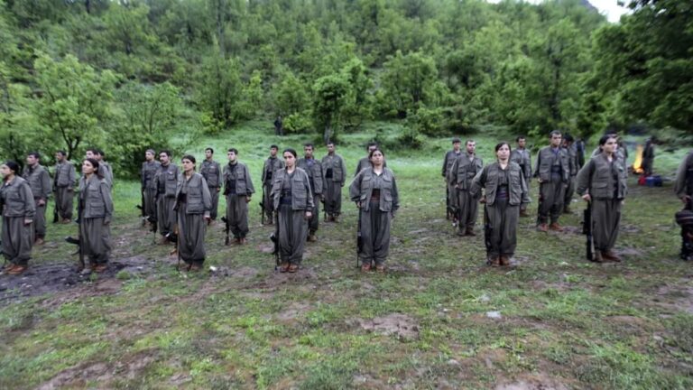 PKK üyesinin ilk grubu tabancalardan ayrıldı