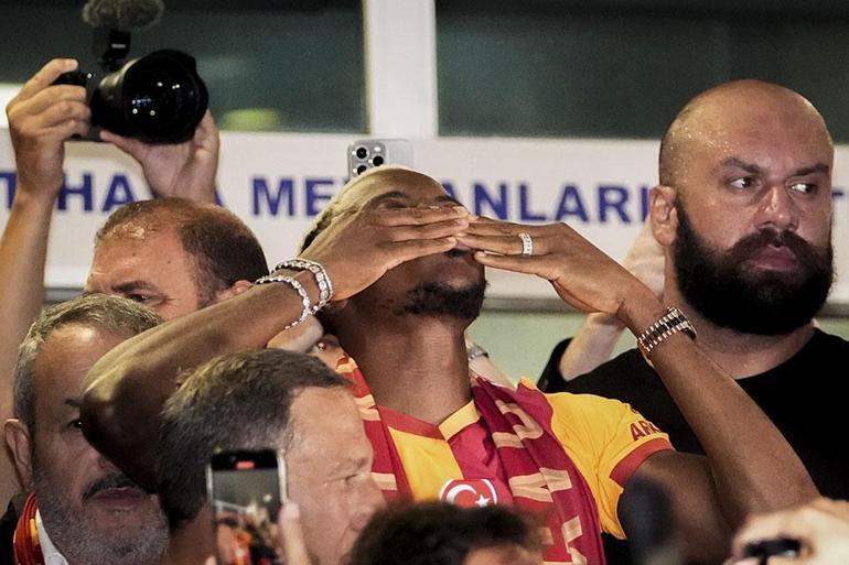 Avrupa Basın Victor Osimheni yazdı: Galatasaraya transferi bir rüya ürünüydü