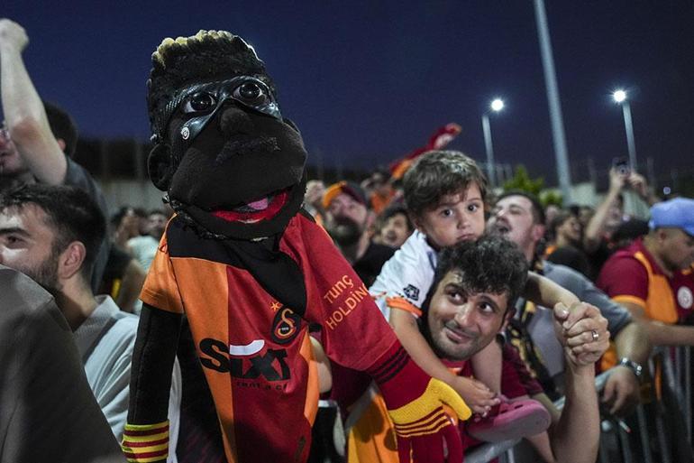 Avrupa Basın Victor Osimheni yazdı: Galatasaraya transferi bir rüya ürünüydü