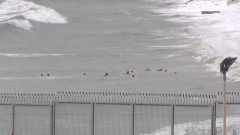 84 kişi Fas Yüzmesi'nden İspanya'ya gitti