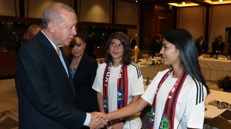 “Terörizmi olmayan Türkiye'nin en önemli aktörü gençliğimiz ve kadınlarımız olacak”